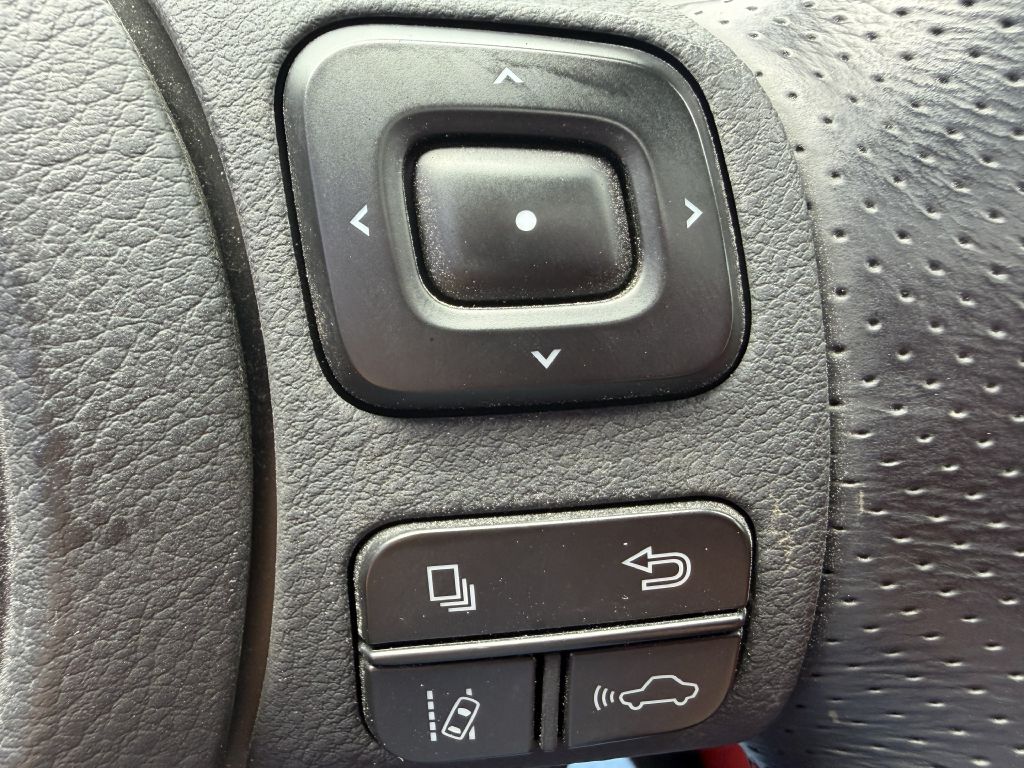 Photo 15 of this LEXUS IS 350