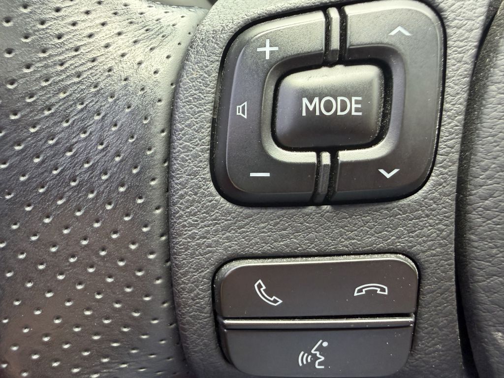 Photo 13 of this LEXUS IS 350