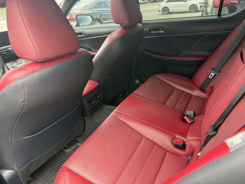 Photo 10 of this LEXUS IS 350