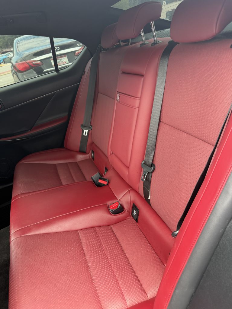 Photo 11 of this LEXUS IS 350