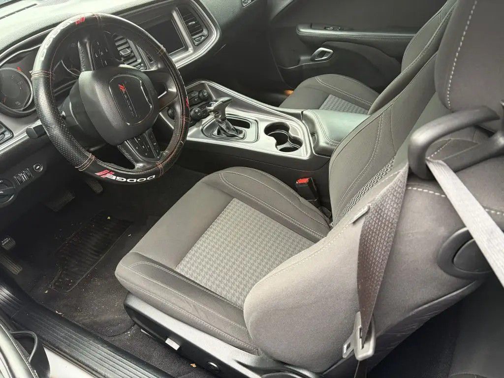 Photo 8 of this DODGE CHALLENGER