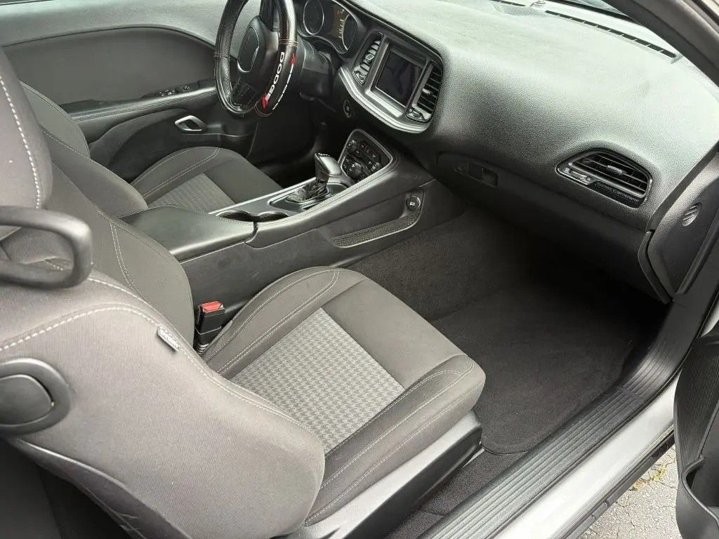 Photo 18 of this DODGE CHALLENGER