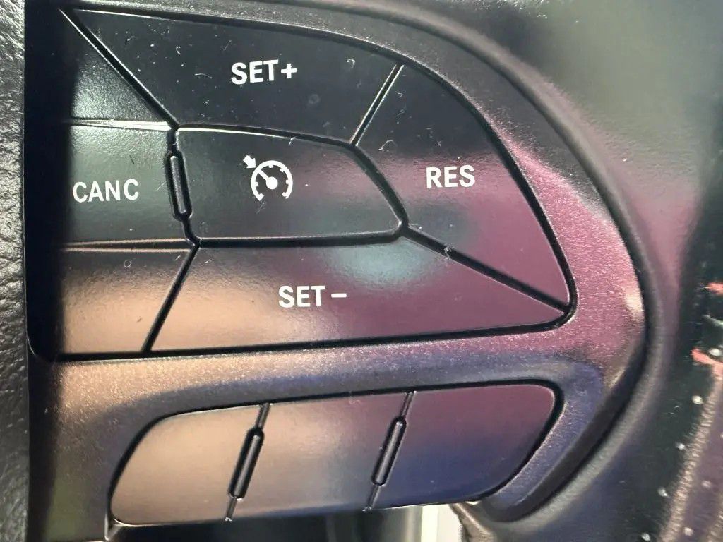 Photo 13 of this DODGE CHALLENGER