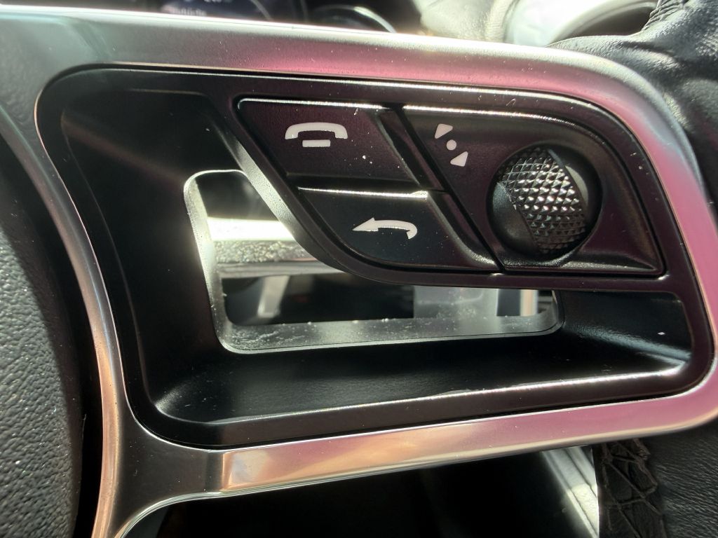 Photo 16 of this PORSCHE CAYENNE