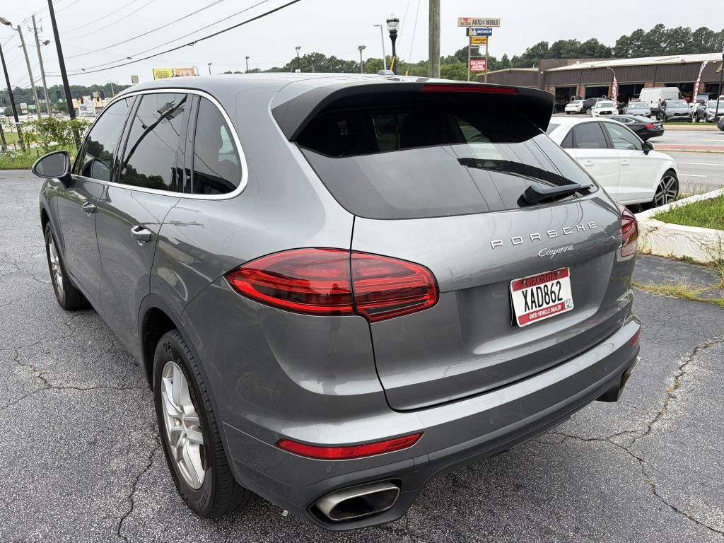 Photo 7 of this PORSCHE CAYENNE