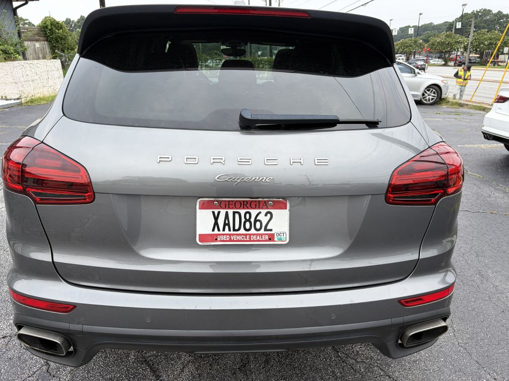 Photo 6 of this PORSCHE CAYENNE