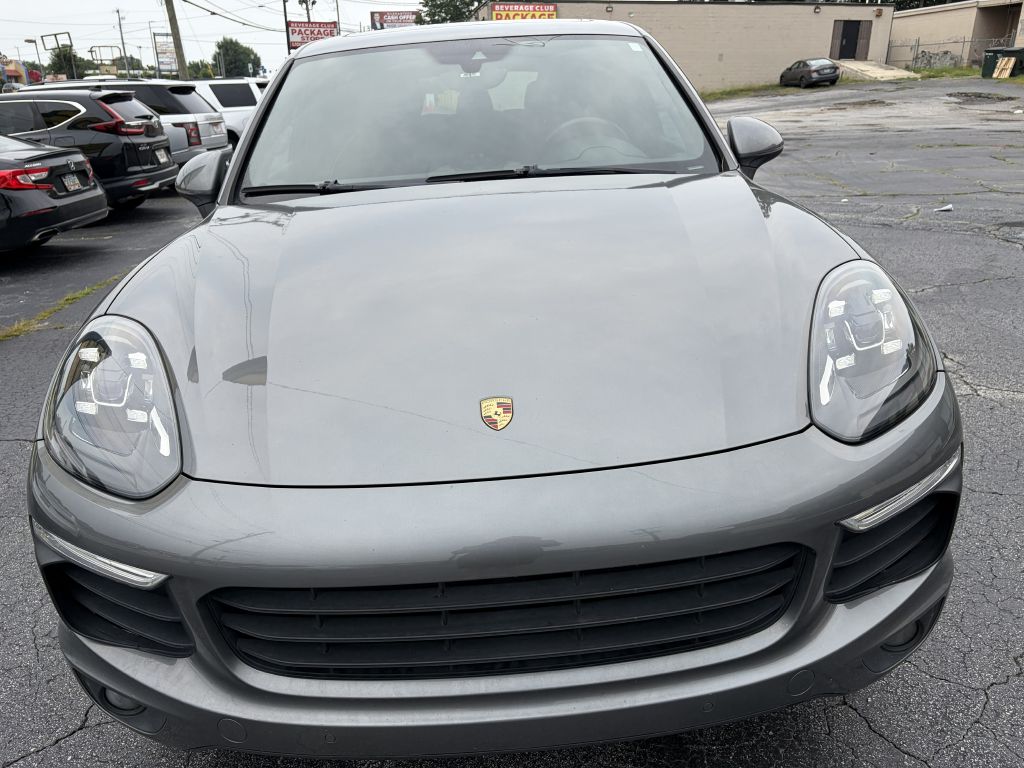 Photo 2 of this PORSCHE CAYENNE