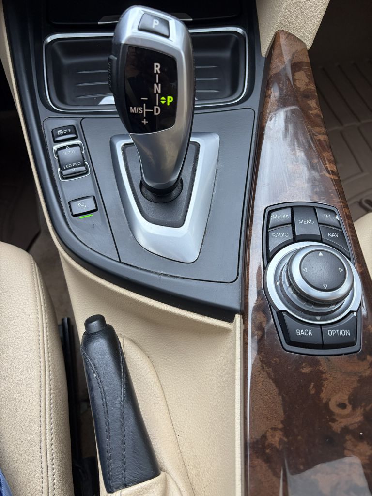 Photo 15 of this BMW 328