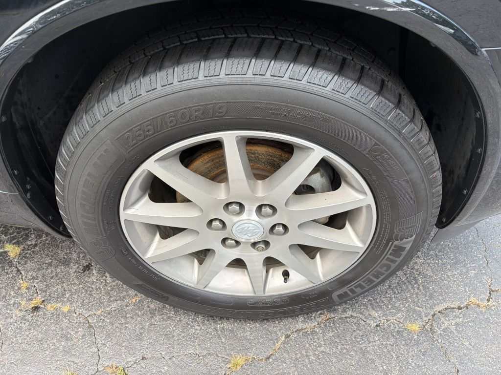 Photo 19 of this BUICK ENCLAVE