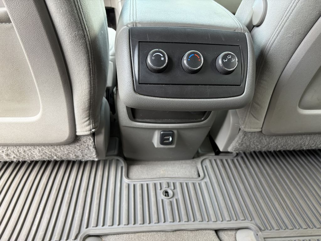 Photo 16 of this BUICK ENCLAVE