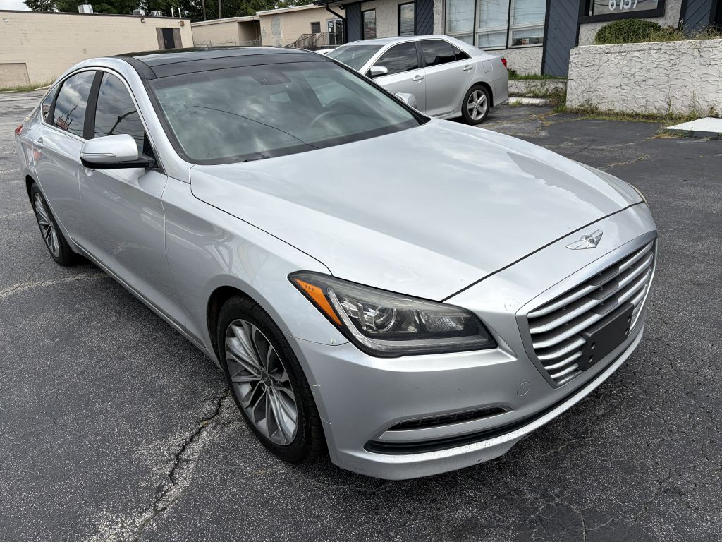 Photo 4 of this HYUNDAI GENESIS