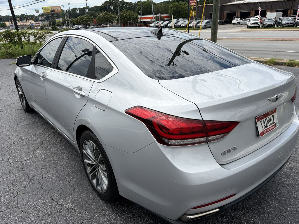 Photo 7 of this HYUNDAI GENESIS