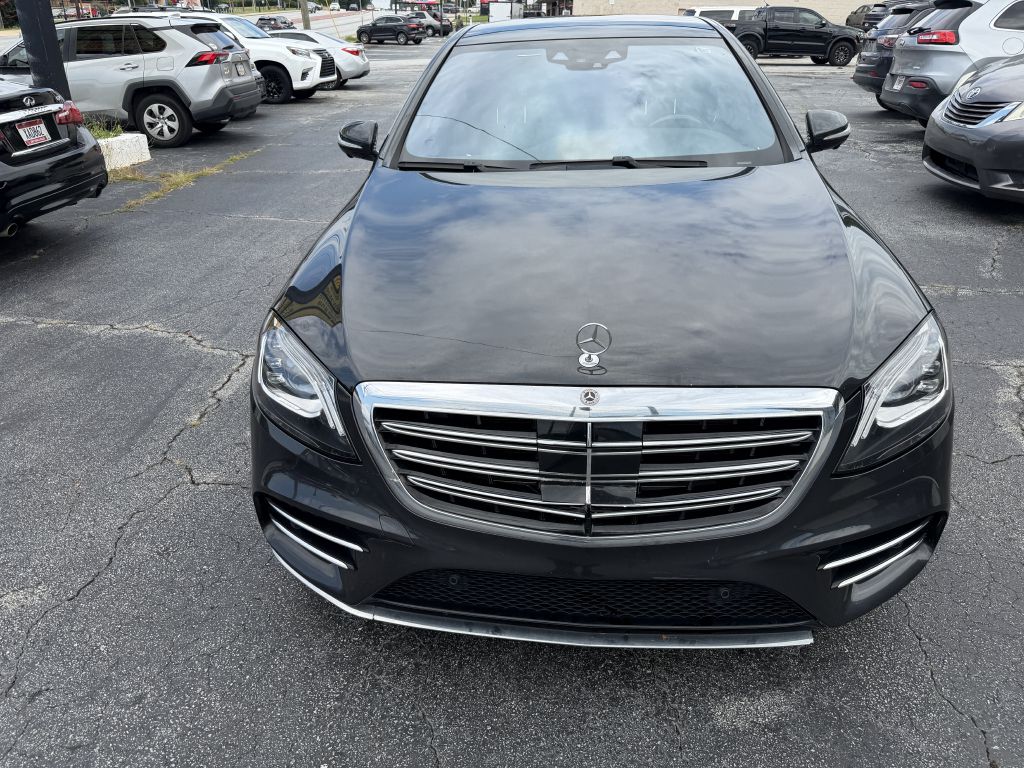 Photo 2 of this MERCEDES-BENZ S-CLASS