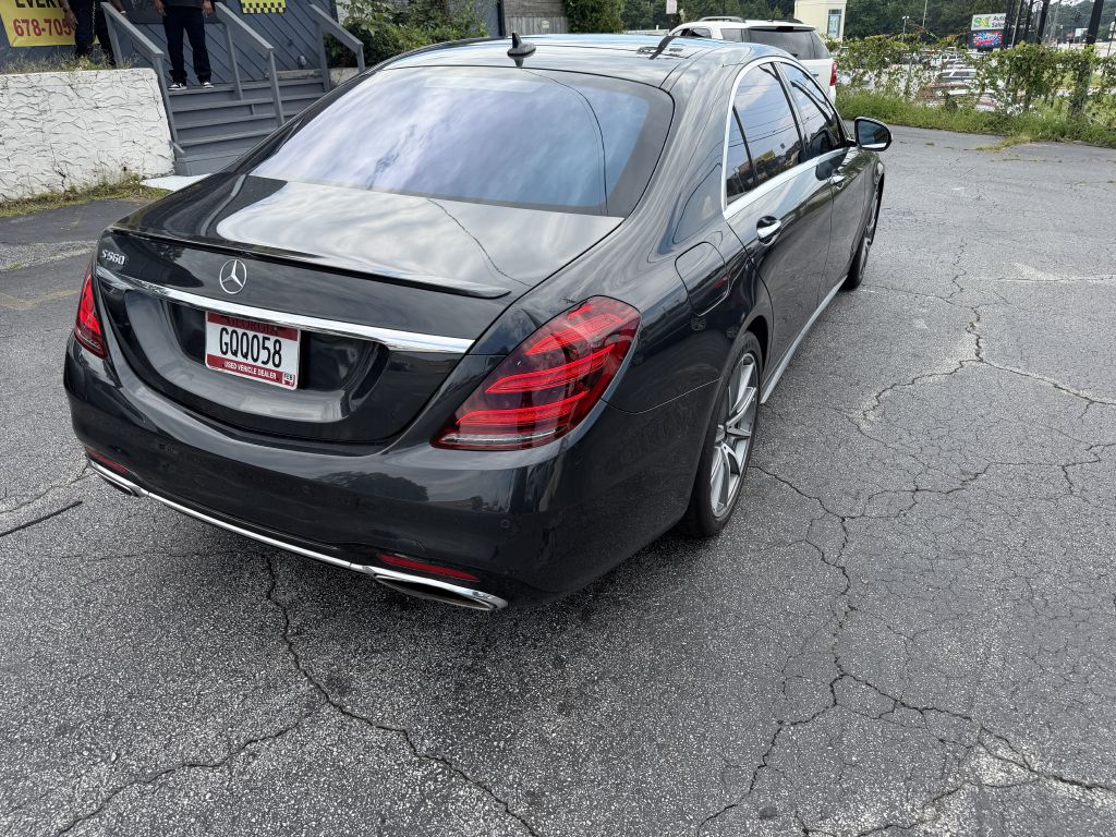 Photo 4 of this MERCEDES-BENZ S-CLASS