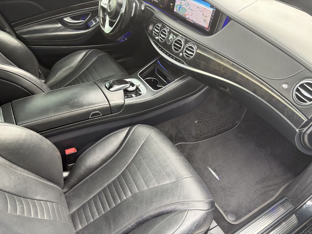 Photo 19 of this MERCEDES-BENZ S-CLASS