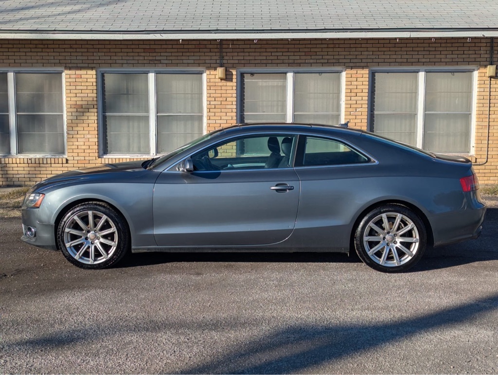 Photo 2 of this AUDI A5