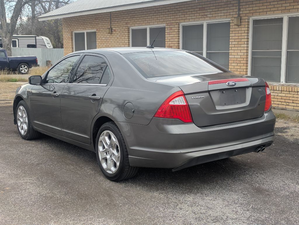 Photo 3 of this FORD FUSION
