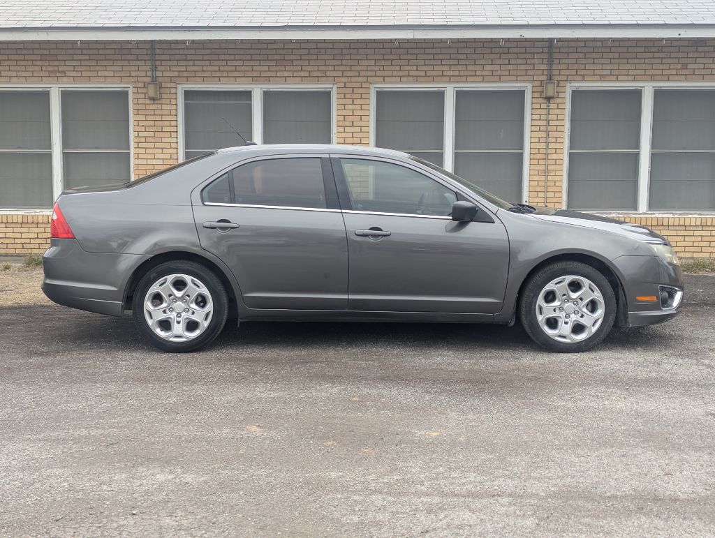 Photo 6 of this FORD FUSION