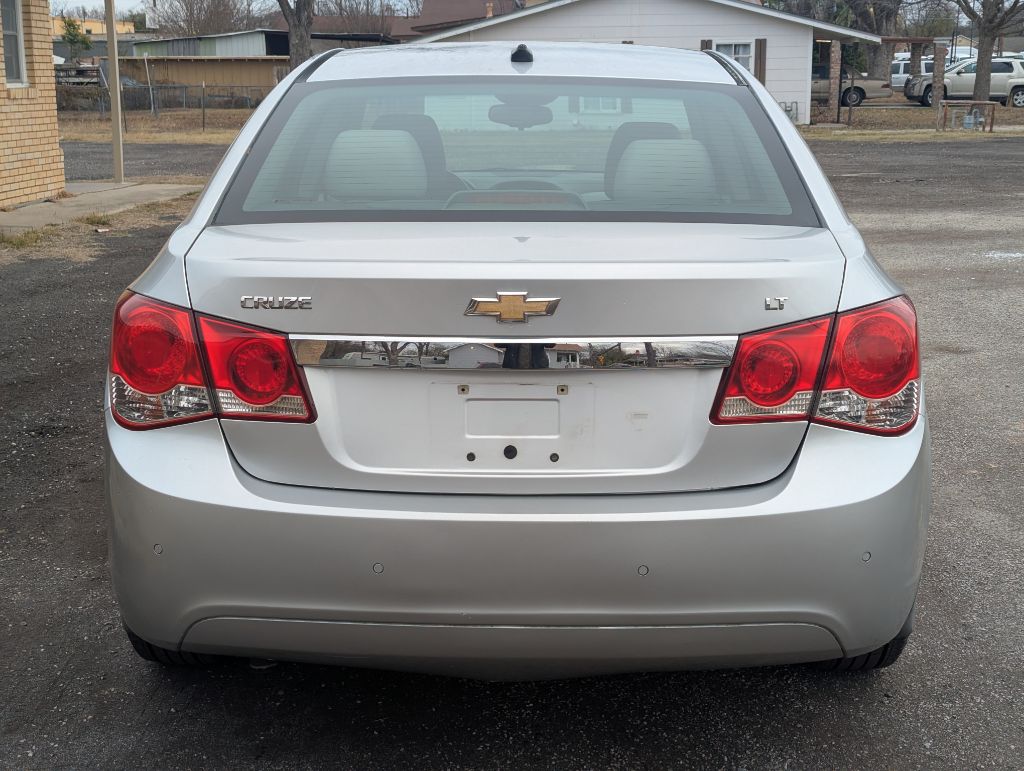 Photo 5 of this CHEVROLET CRUZE