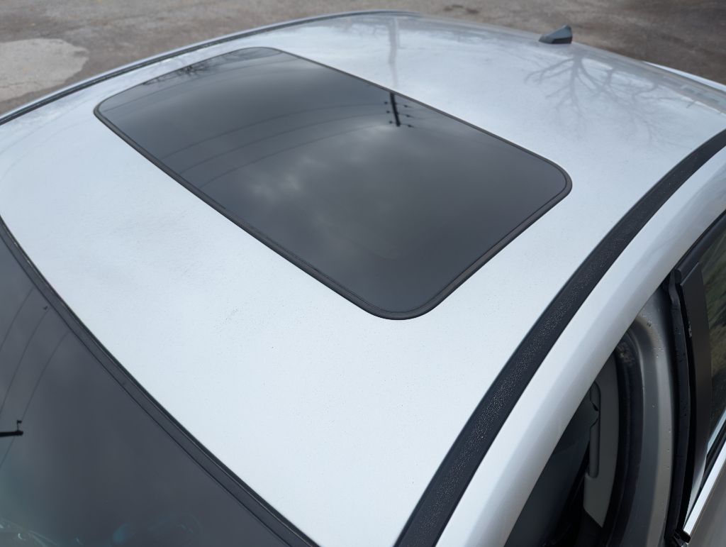 Photo 10 of this CHEVROLET CRUZE