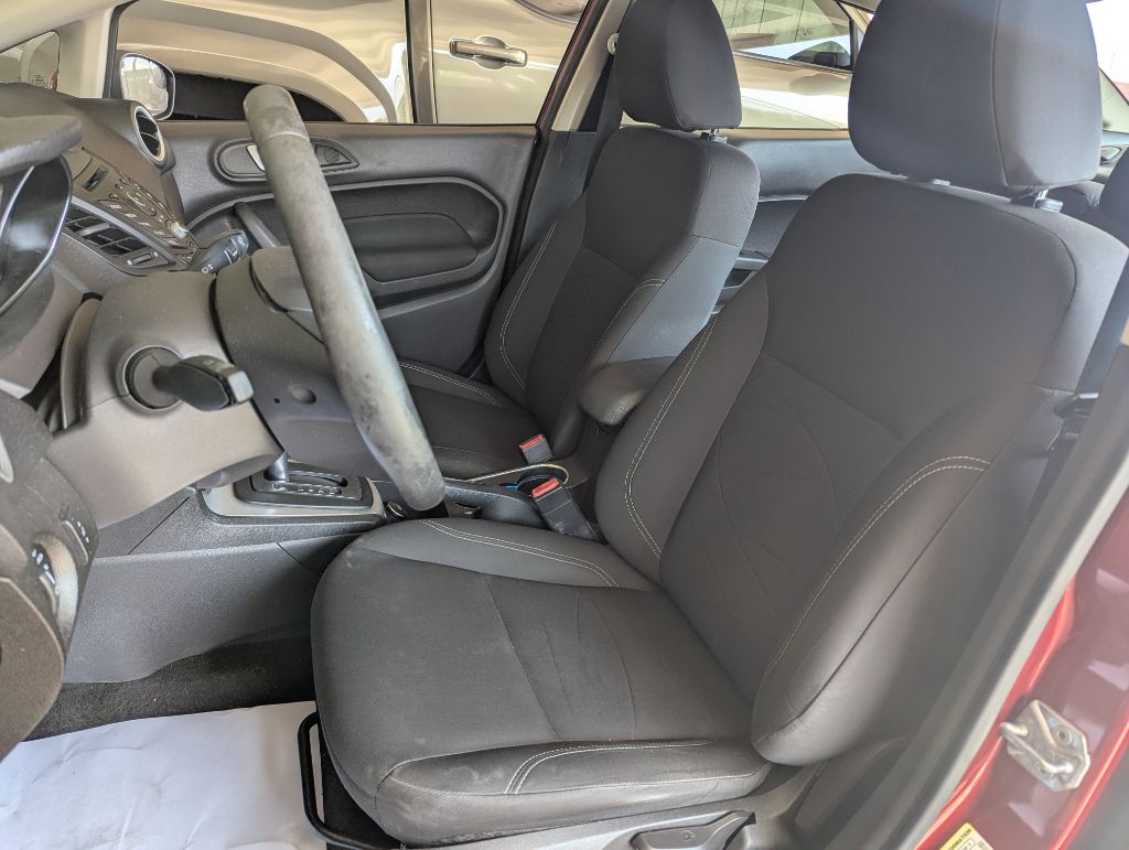 Photo 11 of this FORD FIESTA