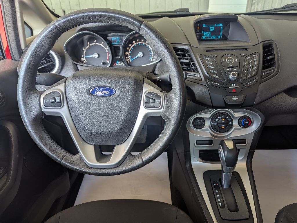 Photo 16 of this FORD FIESTA