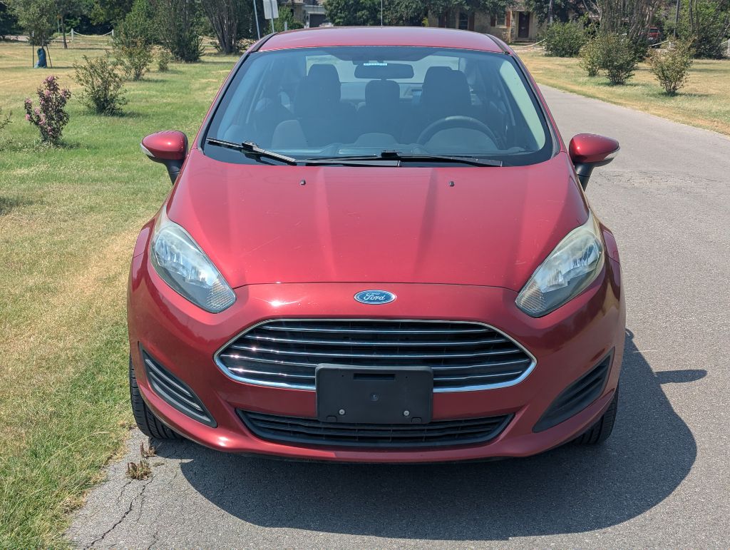 Photo 8 of this FORD FIESTA