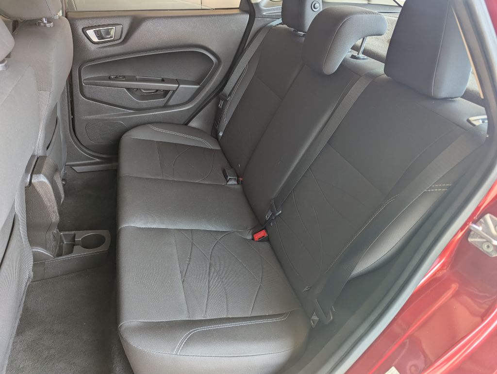 Photo 12 of this FORD FIESTA
