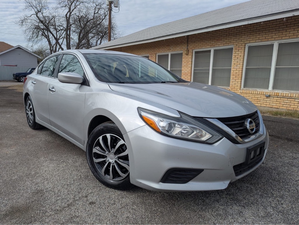 Photo 7 of this NISSAN ALTIMA