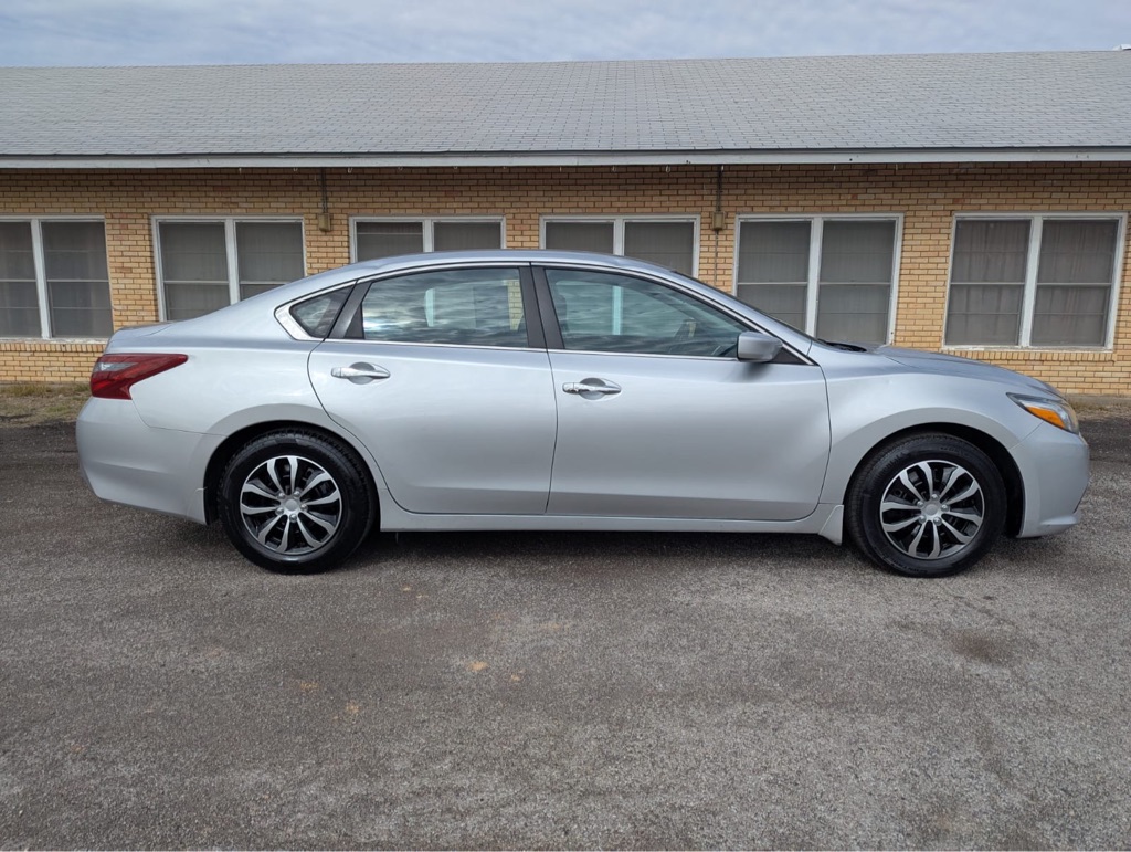 Photo 6 of this NISSAN ALTIMA