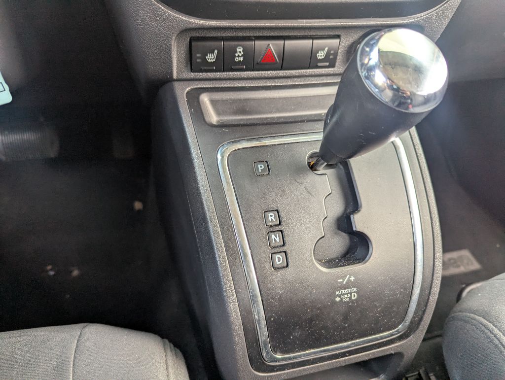 Photo 17 of this JEEP COMPASS