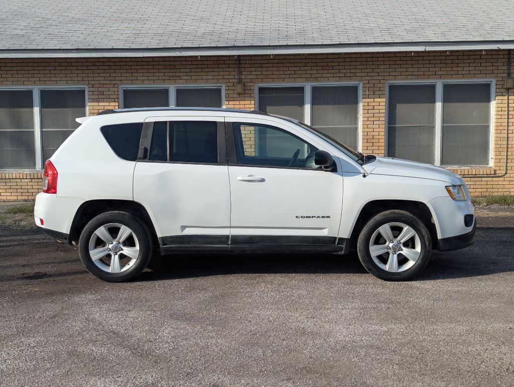 Photo 6 of this JEEP COMPASS