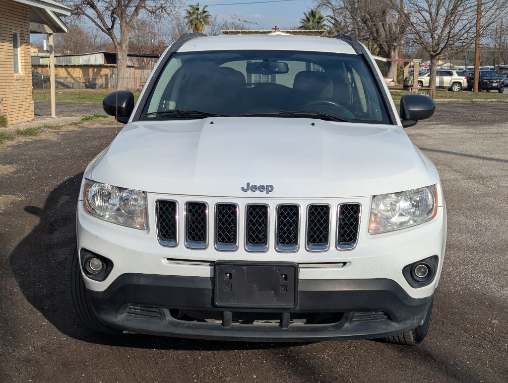 Photo 8 of this JEEP COMPASS