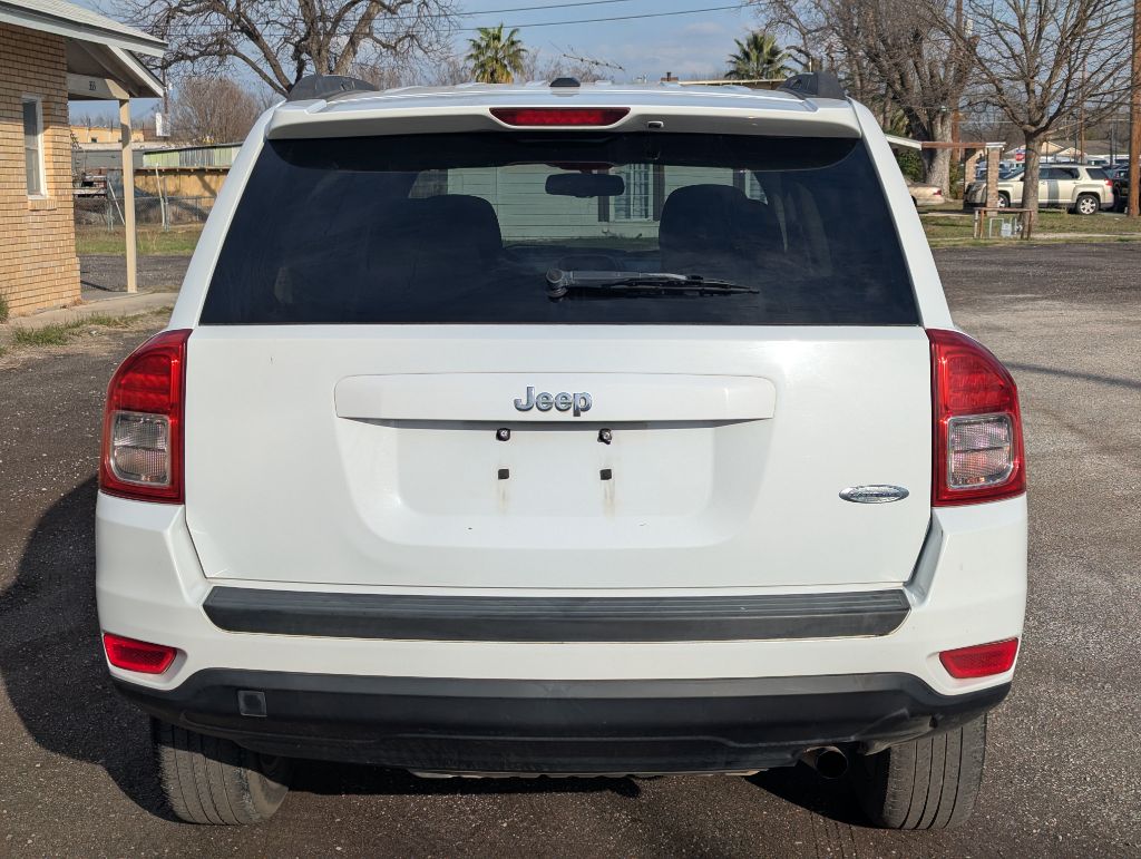 Photo 4 of this JEEP COMPASS