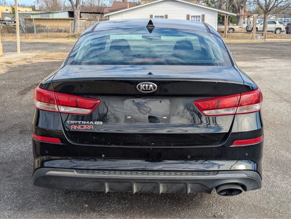 Photo 5 of this KIA OPTIMA