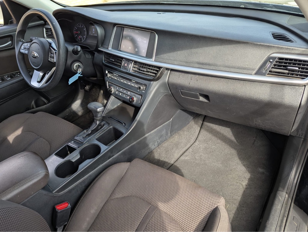 Photo 14 of this KIA OPTIMA