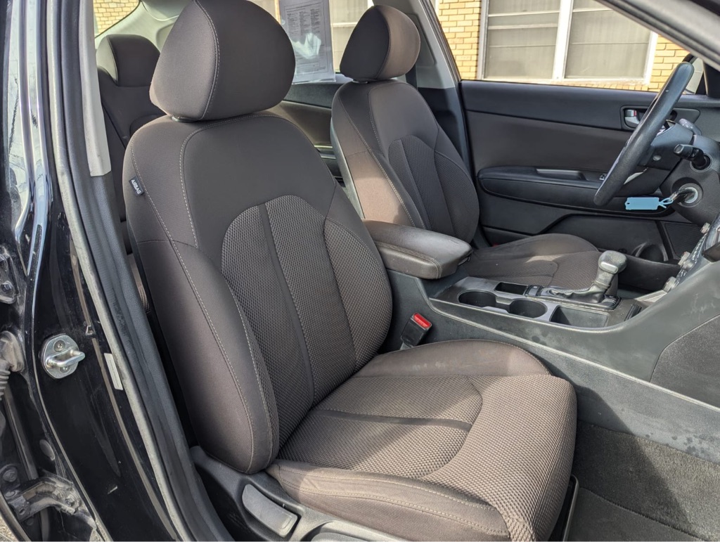 Photo 11 of this KIA OPTIMA