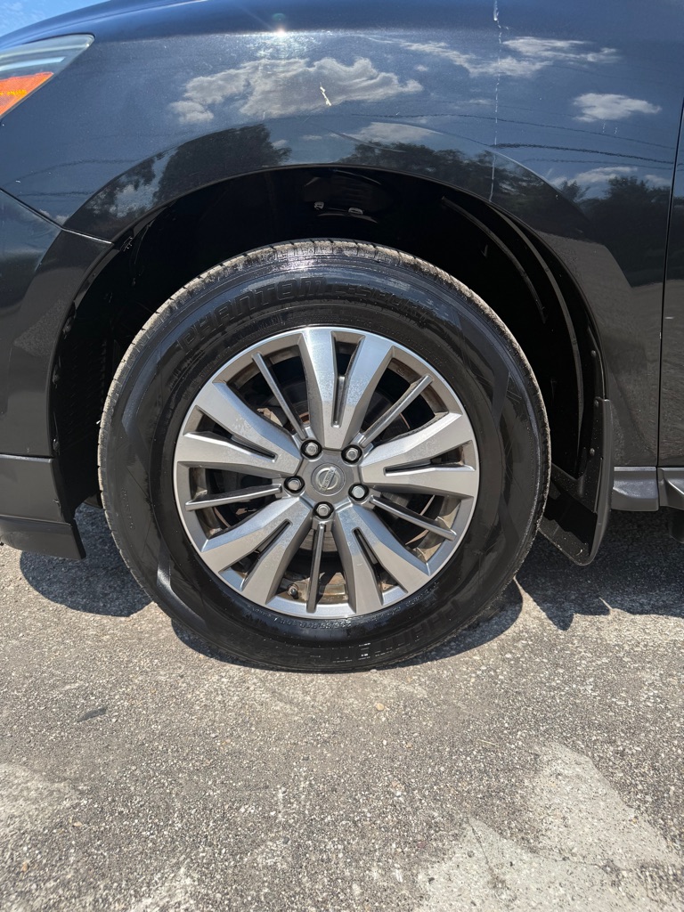 Photo 17 of this NISSAN PATHFINDER