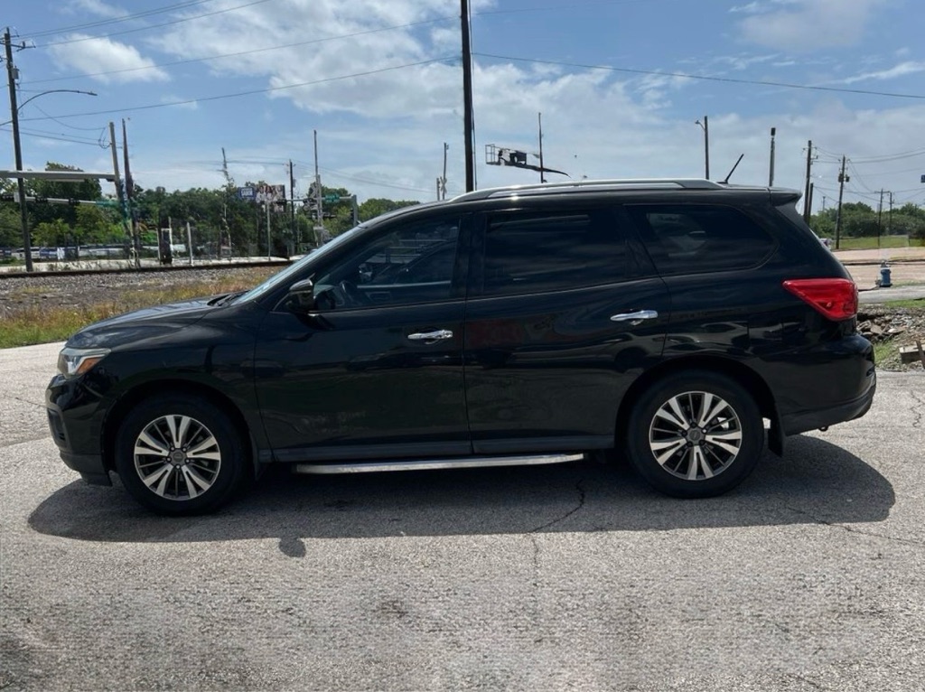 Photo 11 of this NISSAN PATHFINDER
