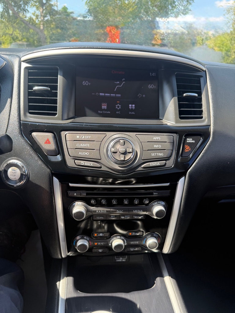 Photo 25 of this NISSAN PATHFINDER
