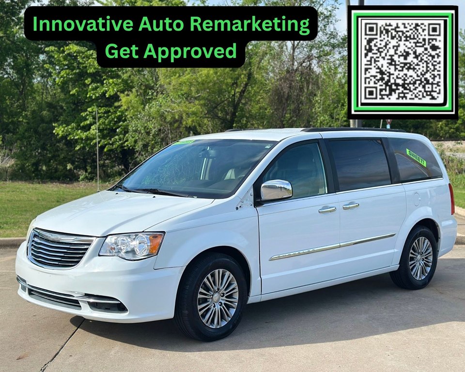White 2014 Chrysler Town & Country Touring-L FWD Minivan Front-Wheel Drive Automatic