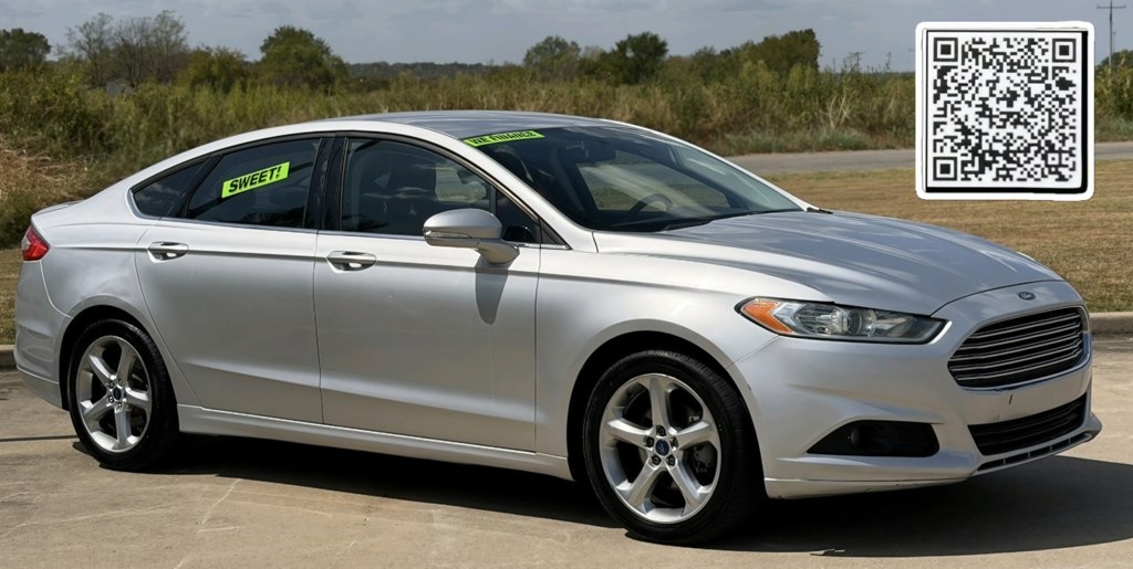 Silver 2014 Ford Fusion Sedan Front-Wheel Drive Automatic