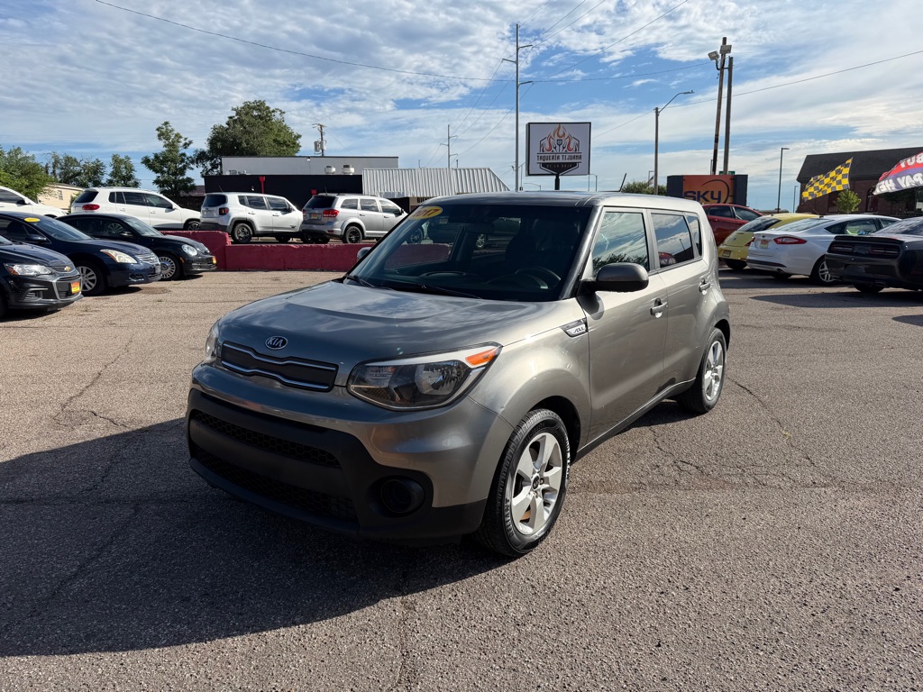Gray 2017 Kia Soul Base Wagon Front-Wheel Drive Automatic