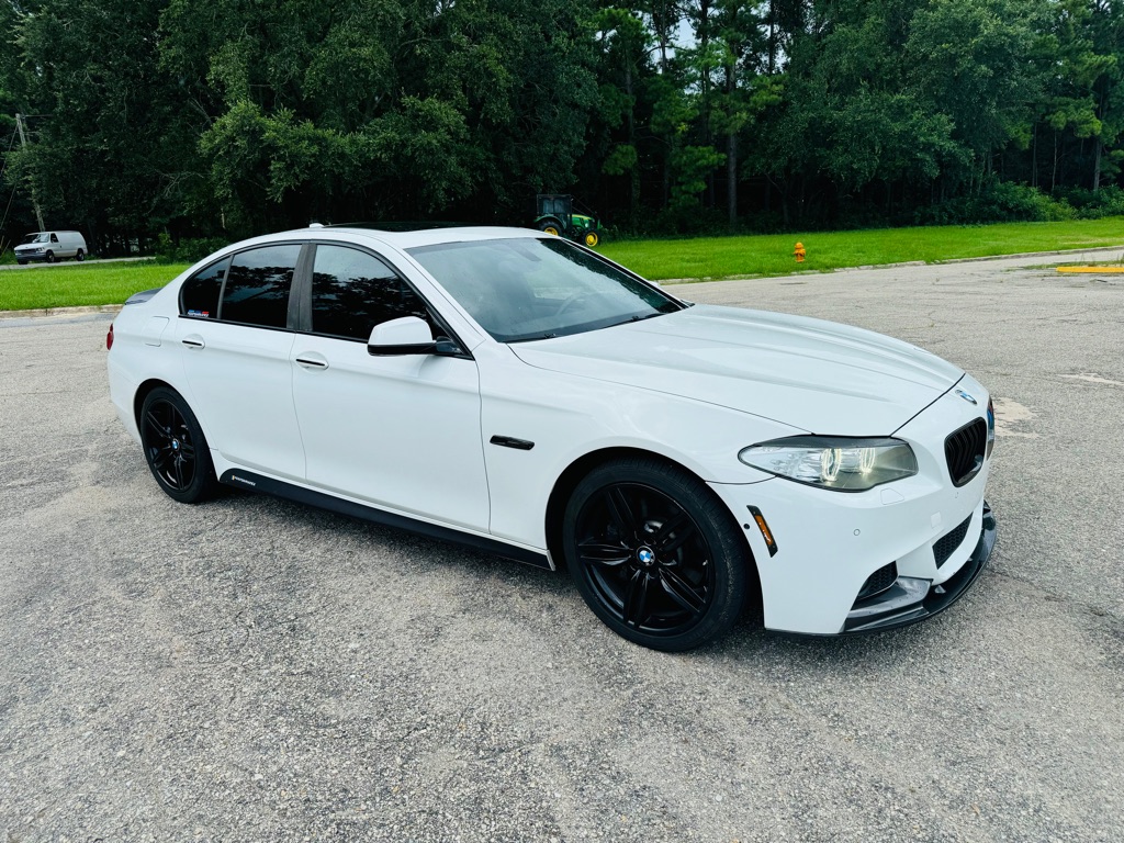 Photo 5 of this BMW 5 SERIES