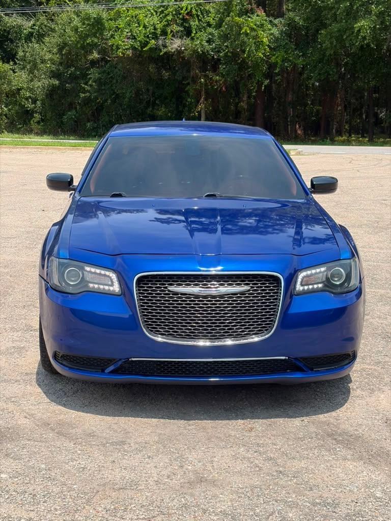 2019 CHRYSLER 300