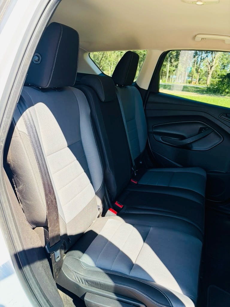 Photo 20 of this FORD ESCAPE