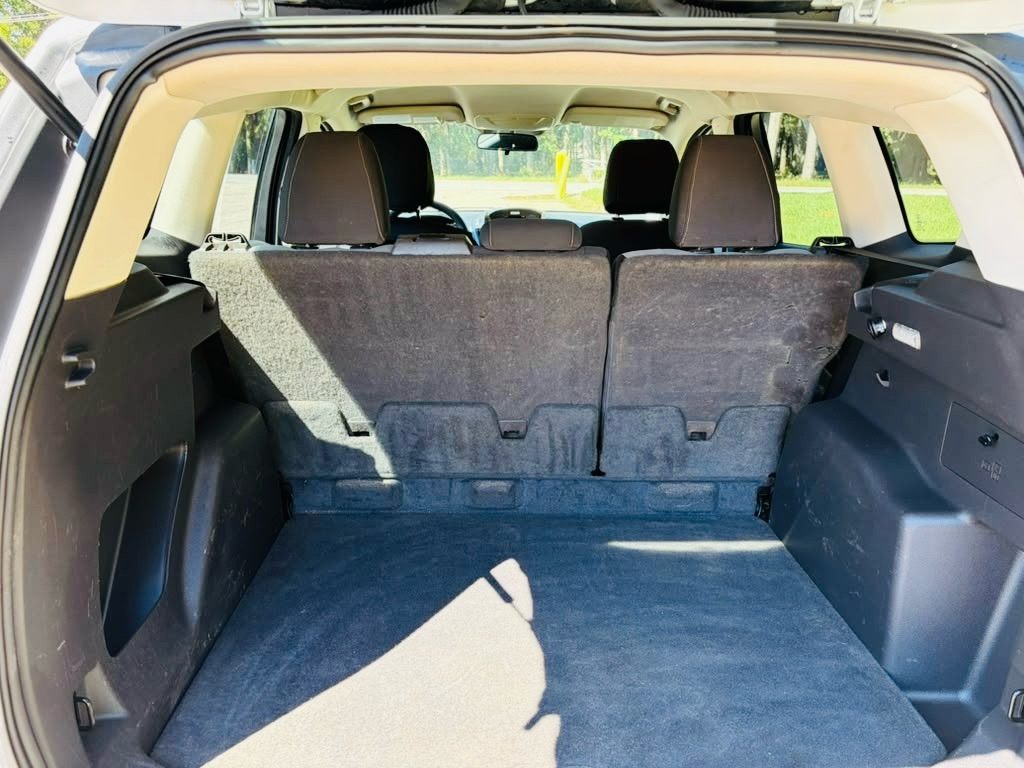 Photo 24 of this FORD ESCAPE