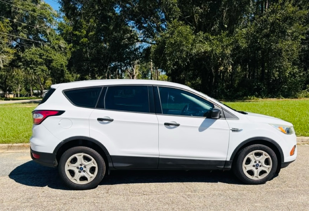 Photo 3 of this FORD ESCAPE