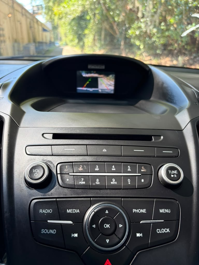 Photo 14 of this FORD ESCAPE