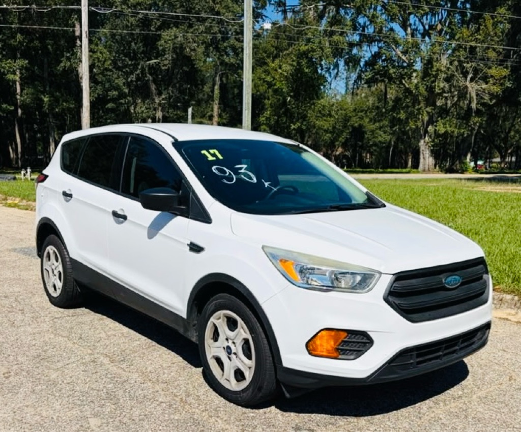 Photo 2 of this FORD ESCAPE